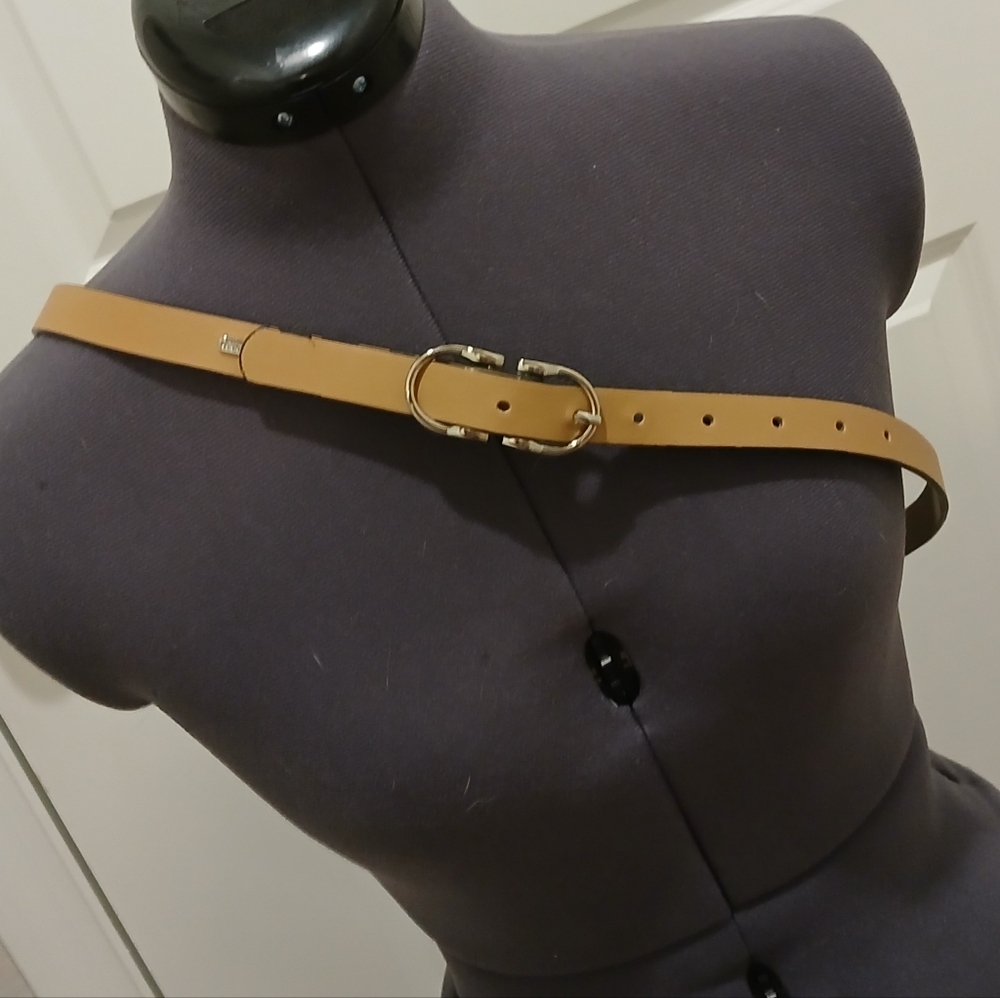 Steve Madden‎ Tan Belt - Picture 4 of 11
